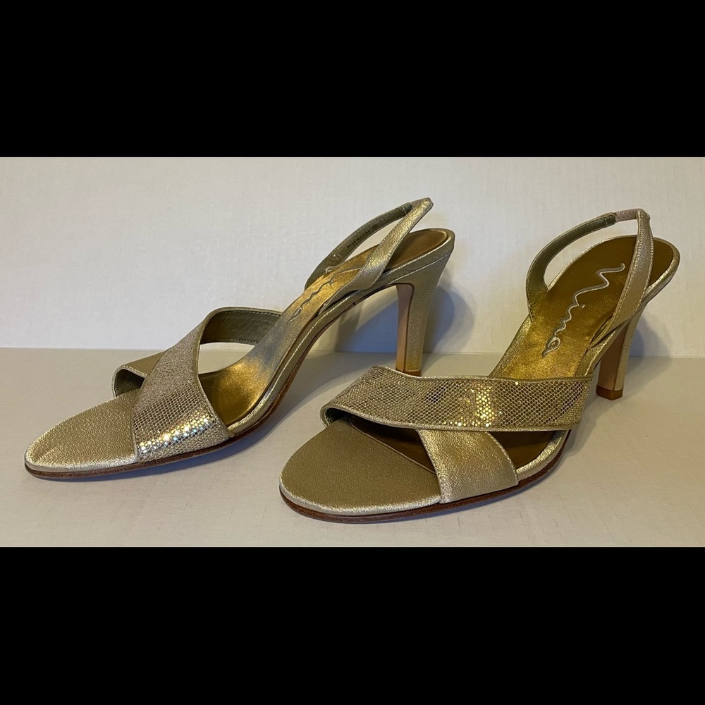 Heels - Picture 2 of 5